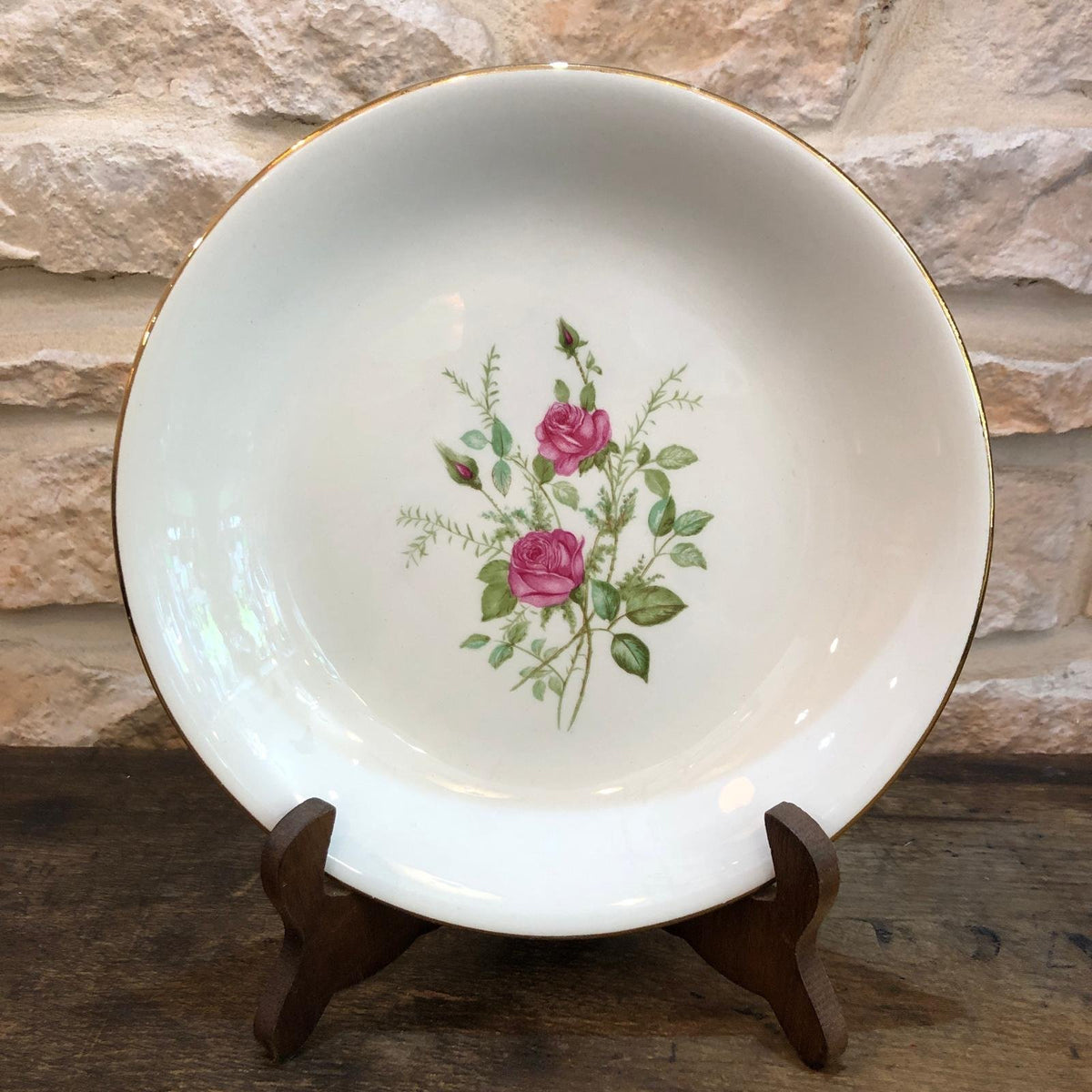 Assiette creuse en faïence GIEN, model Pompadour