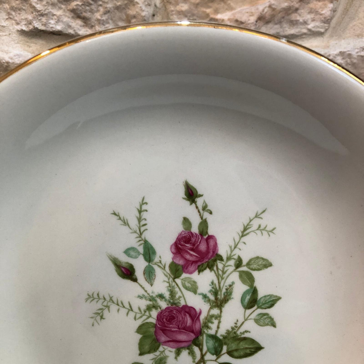 Assiette creuse en faïence GIEN, model Pompadour