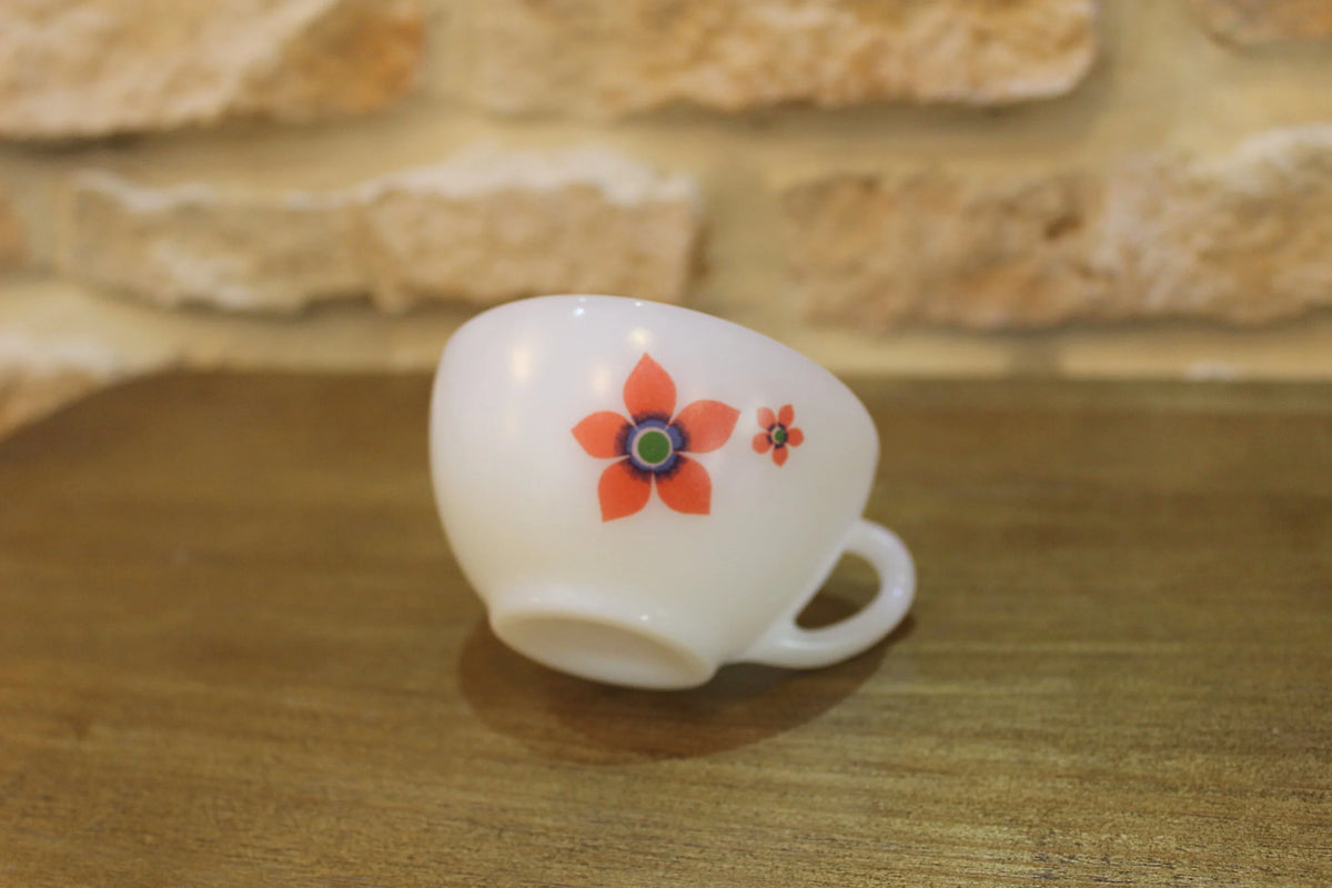 Cup and saucer - Arcopal