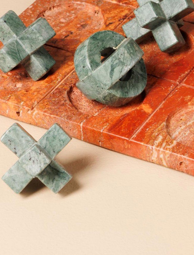 Tic-tac-toe game in marble and travertine - Chehoma