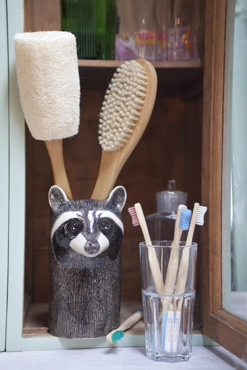 Raccoon Pot - Quail